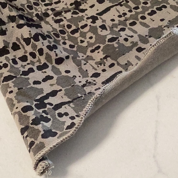 New Pact organic cotton scarf olive green black abstract animal print - Picture 3 of 5